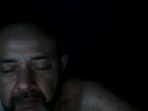 Snapshot of Leocesar37 chatting on 09-19-25, 06:15 Leocesar37 online show from 09-19-25, 06:15