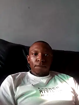 Snapshot of Kingshifter chatting on 12-25-24, 03:38 Kingshifter online show from 12-25-24, 03:38