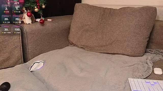 Snapshot of _neli chatting on 12-25-24, 10:27  neli online show from 12-25-24, 10:27