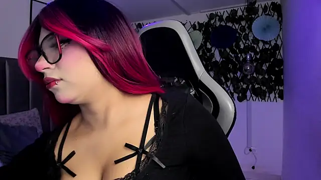 Kitty Gang online show from 04-25-26, 01:52