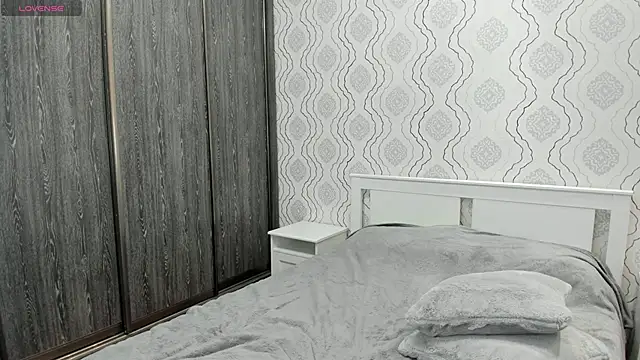 EmberShy online show from 12-03-24, 06:06