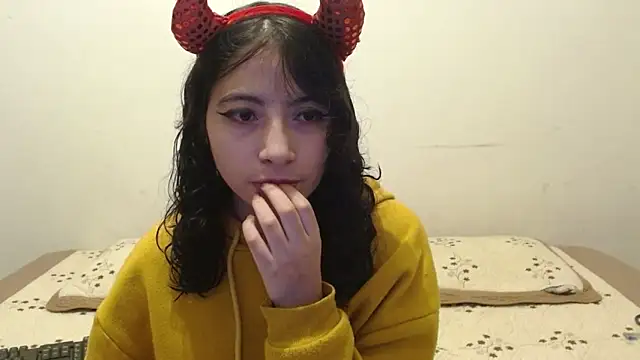 Snapshot of Asuna_and_Kiirito chatting on 03-14-25, 03:15 Asuna and Kiirito online show from 03-14-25, 03:15