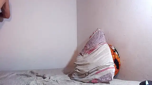 lax777  online show from 04-16-26, 04:57