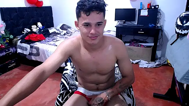 Snapshot of freddy_romas chatting on 05-16-26, 01:02 freddy romas online show from 05-16-26, 01:02