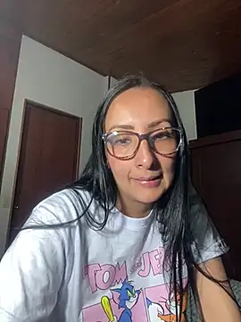 yaralyminjo2 online show from 01-05-25, 11:22