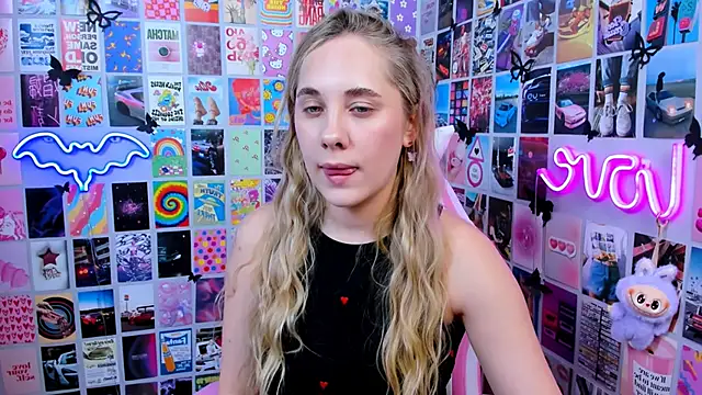 MiaMilas online show from 01-12-26, 02:22