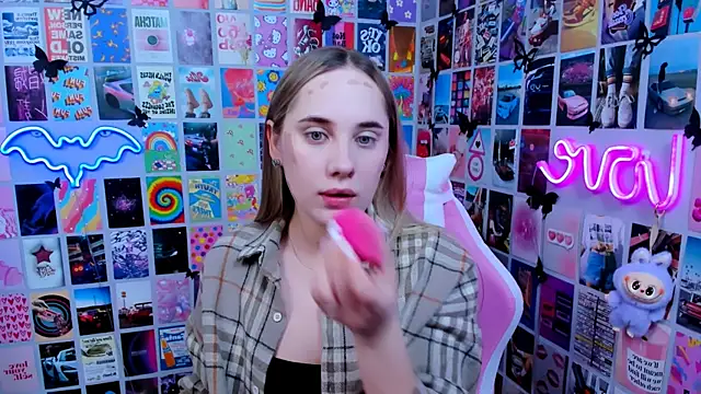 MiaMilas online show from 02-25-26, 03:54