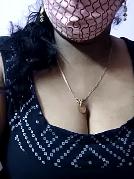 mallu-sumi online show from 05-19-26, 06:58