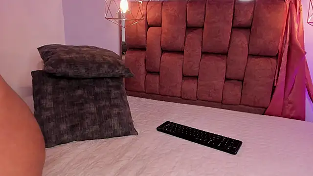 kristakinnky online show from 05-12-26, 12:13