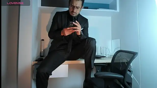 pablo-rincon95 online show from 04-09-26, 12:43