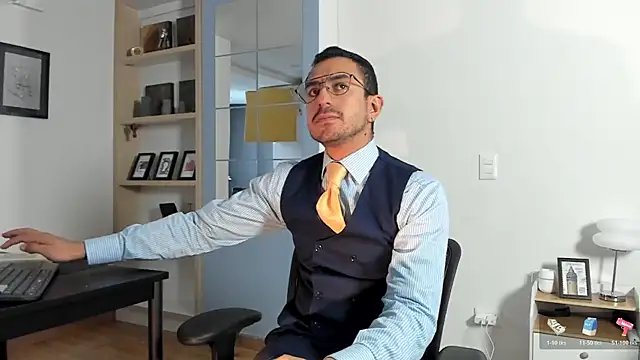 pablo-rincon95 online show from 05-23-26, 02:43