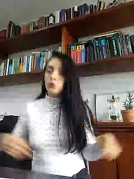 Snapshot of amellie_ros chatting on 12-21-24, 05:07 amellie ros online show from 12-21-24, 05:07