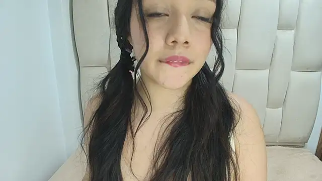 Emily Trujillo online show from 05-04-26, 07:32