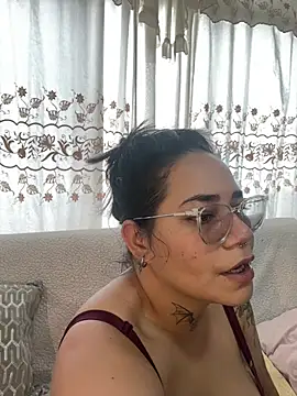 Snapshot of Mabelydani chatting on 07-19-26, 07:17 Mabelydani online show from 07-19-26, 07:17