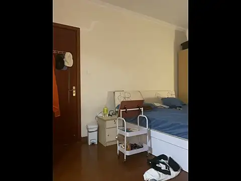 hkwildguy online show from 06-17-26, 07:48