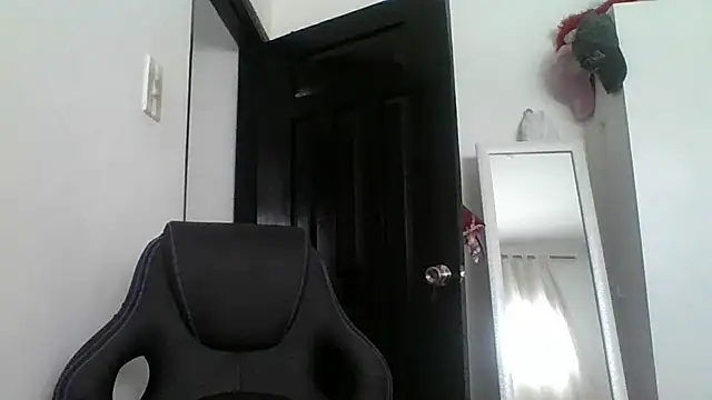 Anne kis online show from 01-08-25, 05:05