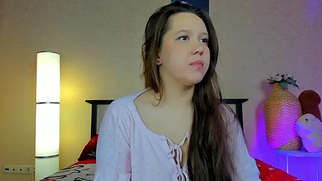Snapshot of Mira_Karter chatting on 05-24-26, 03:22 Mira Karter online show from 05-24-26, 03:22
