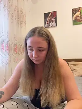 Snapshot of Joannakiss chatting on 11-05-25, 12:49 Joannakiss online show from 11-05-25, 12:49