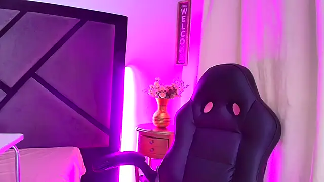 GabrielaDurann online show from 10-30-25, 08:31