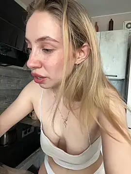 Kitty Katrine online show from 04-16-26, 12:06