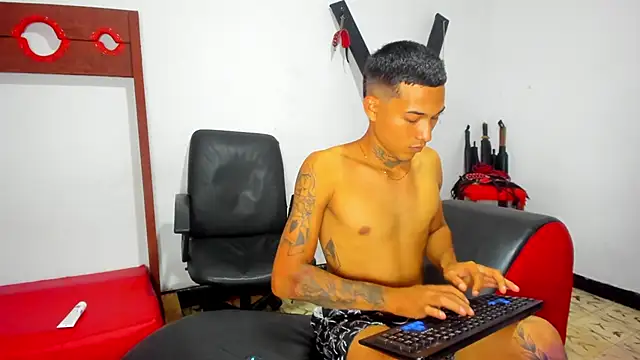 Hana and Zeta online show from 03-13-25, 12:13