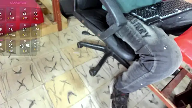 Hana and Zeta online show from 03-22-25, 12:25