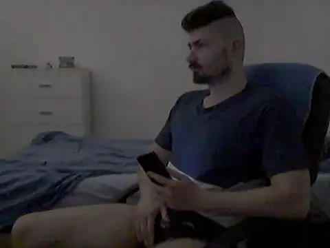 Snapshot of Hkl95555 chatting on 09-25-25, 10:35 Hkl95555 online show from 09-25-25, 10:35