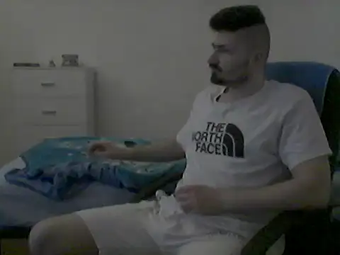 Snapshot of Hkl95555 chatting on 10-02-25, 11:12 Hkl95555 online show from 10-02-25, 11:12