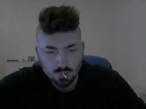 Snapshot of Hkl95555 chatting on 11-01-25, 12:12 Hkl95555 online show from 11-01-25, 12:12