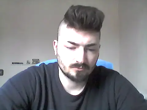 Snapshot of Hkl95555 chatting on 12-16-25, 12:21 Hkl95555 online show from 12-16-25, 12:21