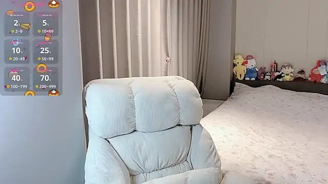 qiqi-666 online show from 09-28-25, 08:42