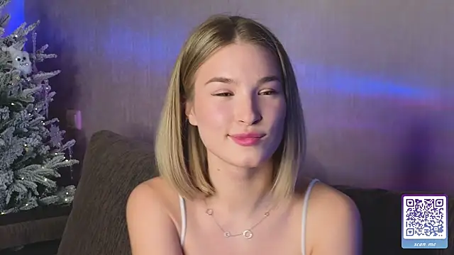 Snapshot of Starlit_Eternity chatting on 01-08-25, 05:05 Starlit Eternity online show from 01-08-25, 05:05