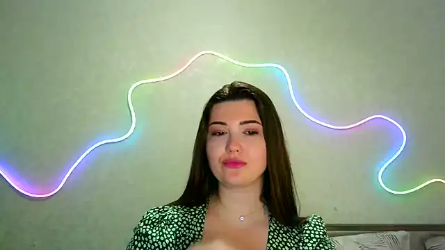Snapshot of SeductiveTati chatting on 06-11-26, 11:36 SeductiveTati online show from 06-11-26, 11:36