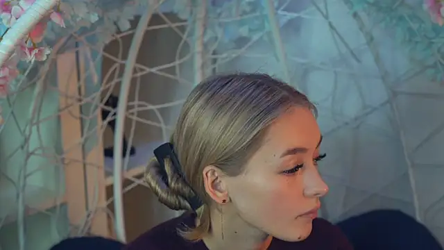 FlairCunard online show from 12-18-24, 05:52