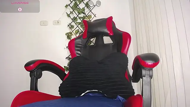 Snapshot of darkviper26 chatting on 03-24-26, 09:36 darkviper26 online show from 03-24-26, 09:36