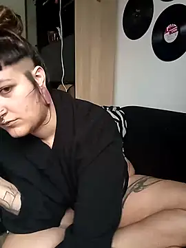 SweetPivoinee online show from 12-05-24, 01:17