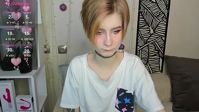 Angel Jules online show from 01-11-25, 01:06