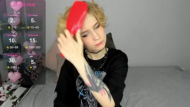 Angel Jules online show from 03-04-25, 01:01