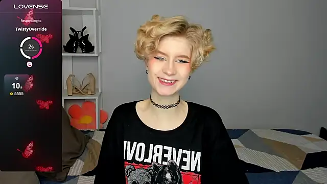 Angel Jules online show from 09-29-25, 01:00