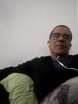 Snapshot of barboza991 chatting on 06-05-26, 11:43 barboza991 online show from 06-05-26, 11:43