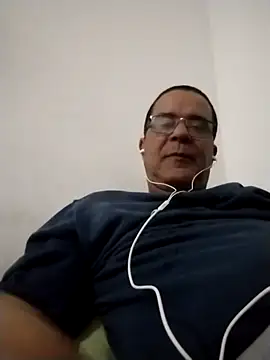 Snapshot of barboza991 chatting on 06-11-26, 11:47 barboza991 online show from 06-11-26, 11:47