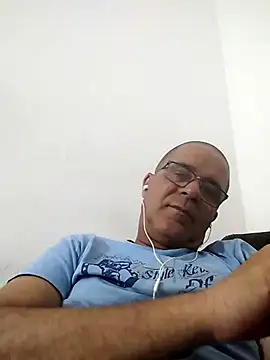 Snapshot of barboza991 chatting on 08-10-26, 01:53 barboza991 online show from 08-10-26, 01:53