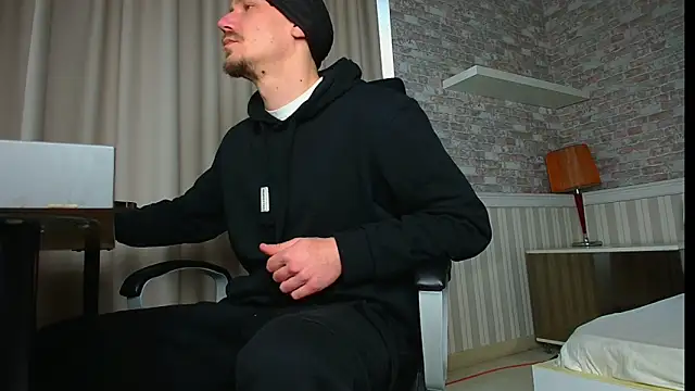 MateoBenjaminX online show from 12-22-25, 11:18