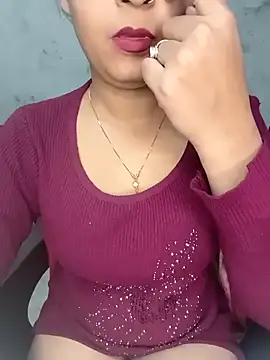 Snapshot of Shanaya_Hotty chatting on 12-25-24, 08:07 Shanaya Hotty online show from 12-25-24, 08:07