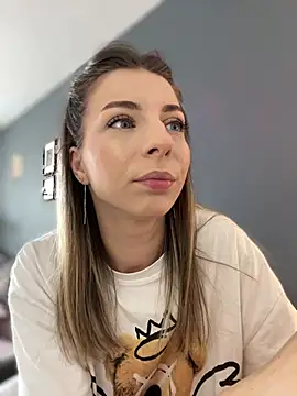 Mia Ethan online show from 05-19-26, 06:42