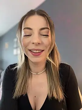 Mia Ethan online show from 05-24-26, 09:47