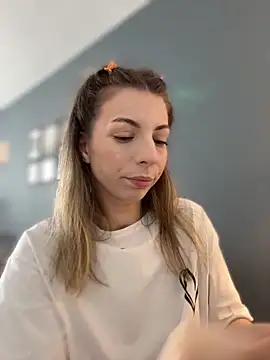 Mia Ethan online show from 06-11-26, 07:17