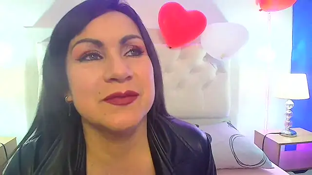 jescaoporto4 online show from 02-25-25, 02:11