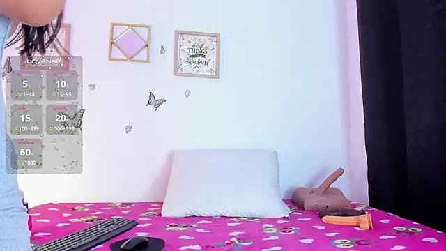 EmmaRogers online show from 11-05-25, 01:11