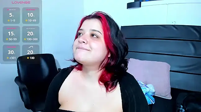 Snapshot of _ValeryStone_ chatting on 01-07-25, 12:03  ValeryStone  online show from 01-07-25, 12:03